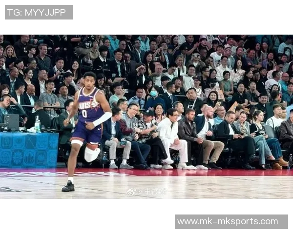 蔡崇信分享与成龙互动照片篮网季前赛将在澳门举行