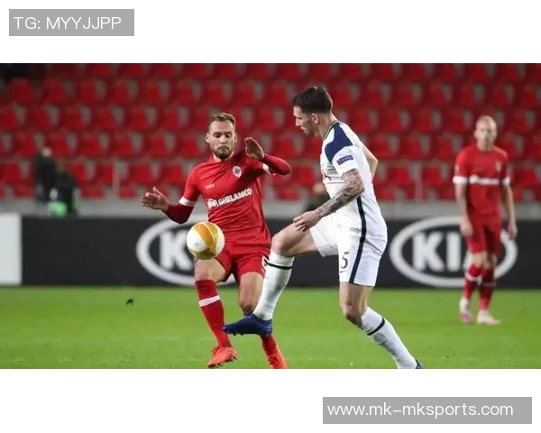 英媒热刺瞄准阿格霍瓦与弗拉霍维奇明夏免签竞争激烈 英媒热刺瞄准阿格霍瓦与弗拉霍维奇明夏免签竞争激烈