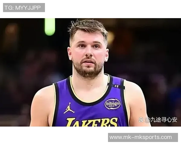 太阳记者反击湖人球迷质疑东契奇上场对里夫斯51分的影响 太阳记者反击湖人球迷质疑东契奇上场对里夫斯51分的影响