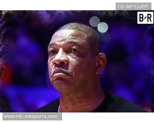 里弗斯对字母哥伤情表示担忧目前状况似乎不容乐观