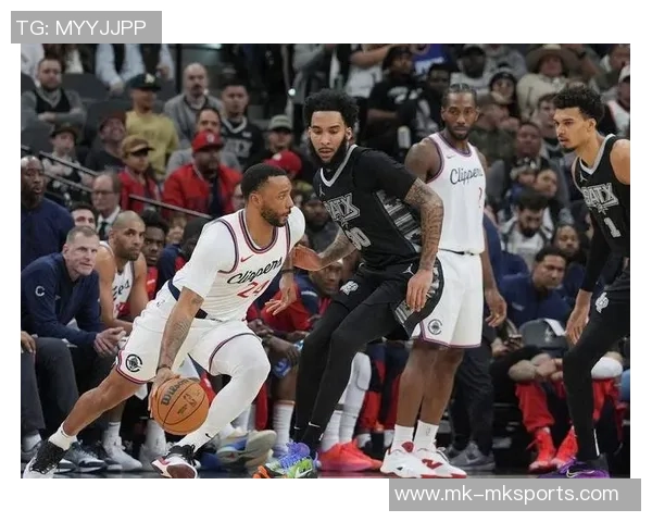 浓眉或成多队交易焦点活塞老鹰猛龙等球队积极关注 浓眉或成多队交易焦点活塞老鹰猛龙等球队积极关注