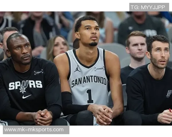 追梦与文班齐肩并进卡斯尔重塑马刺赢球文化的重要角色