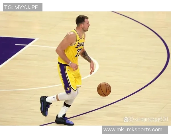 张佳玮评论东契奇防守问题不应一人承担湖人全队得分也需反思 张佳玮评论东契奇防守问题不应一人承担湖人全队得分也需反思