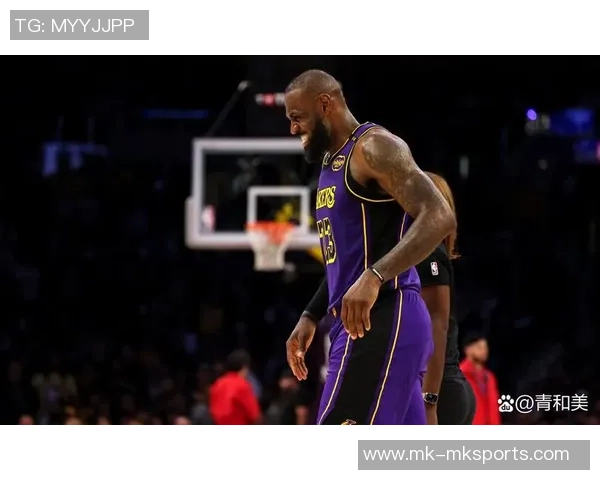 老詹40岁依然统治赛场中远投连得10分展现技术魅力 老詹40岁依然统治赛场中远投连得10分展现技术魅力