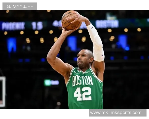 科尔分享二阵容控球策略强调多名控球手与霍福德的独特优势